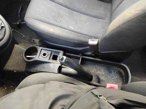 Consola Central Mazda 2 ZJ BERLINA