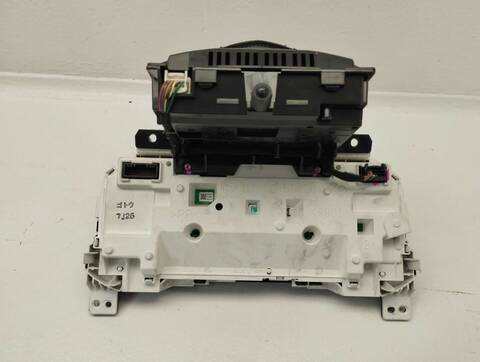 Foto 3ª: Cuadro de Instrumentos Mazda 3 LUXURY 120CV 88KW [PE] (2013)