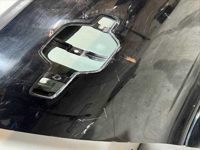 Foto 3ª: Puerta Delantera Derecha Mitsubishi Montero 3.2 DI-D CAT 165CV 121KW [4M41] (2005)