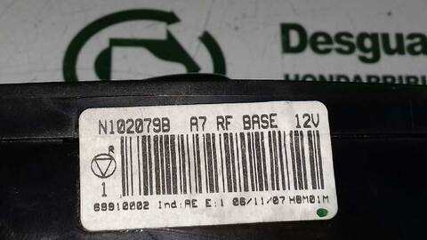 Foto 3ª: Mando Calefacción A. A. Peugeot 207 CONFORT 95CV 70KW [8FS] (2008)