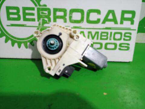 Foto 2ª: Elevalunas Eléctrico Delantero Izquierdo Audi A6 2.4 177CV [BDW] (2004)