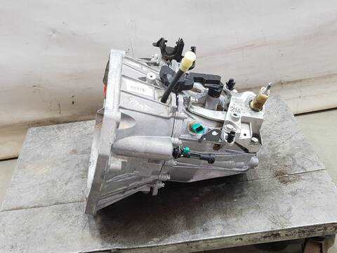 Foto 3ª: Caja Cambios Dacia Duster TCE 130 JOURNEY