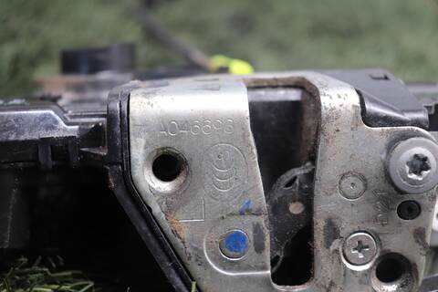 Foto 2ª: Cerradura Puerta Delantera Derecha Toyota Avensis 1ADFTV (2009)