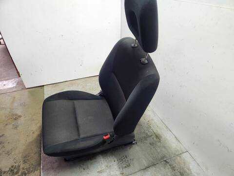 Foto 3ª: Asiento Delantero Derecho Suzuki Grand Vitara 2.0 TD DLX 109CV 80KW [RHW] (2005)
