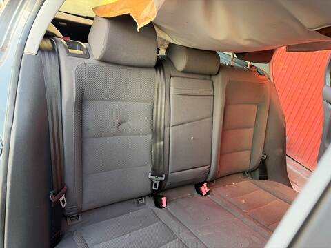 Foto 3ª: Asientos Traseros Volkswagen Golf BKD (2003)