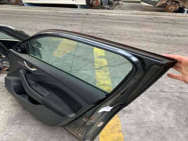 Foto 3ª: Puerta Delantera Derecha Skoda Kamiq 1.0 115CV 0CV [DKR] (2020)