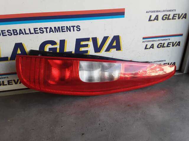Piloto Trasero Derecho Mitsubishi Colt 1.5 DIESEL