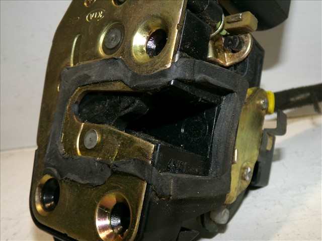 Foto 2ª: Cerradura Puerta Delantera Derecha Kia Carens 2.0 CRDI 2003-2006 [D4EA] (2005)