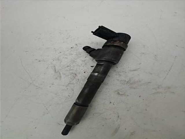 Foto 2ª: Inyectores Opel Corsa 1.3 111 YEARS [1.3 LTR. - 70 KW 16V CDTI]