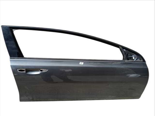 Foto 3ª: Puerta Delantera Derecha Volkswagen Golf 1.6 TDI (2008)