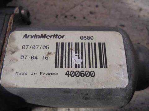 Foto 3ª: Elevalunas Manual Trasero Derecho Nissan Primera 1.9 16V TD CAT BERLINA 120CV 88KW [F9Q] (2005)