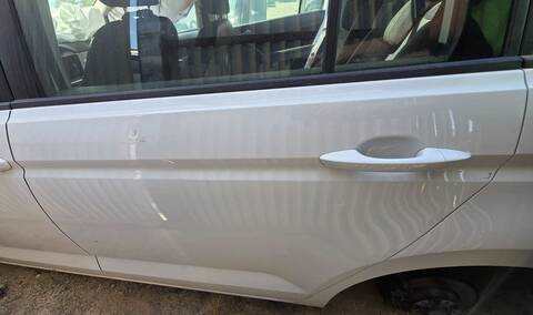 Foto 2ª: Puerta Trasera Izquierda Volkswagen Touran EDITION BMT 116CV 85KW (2019)