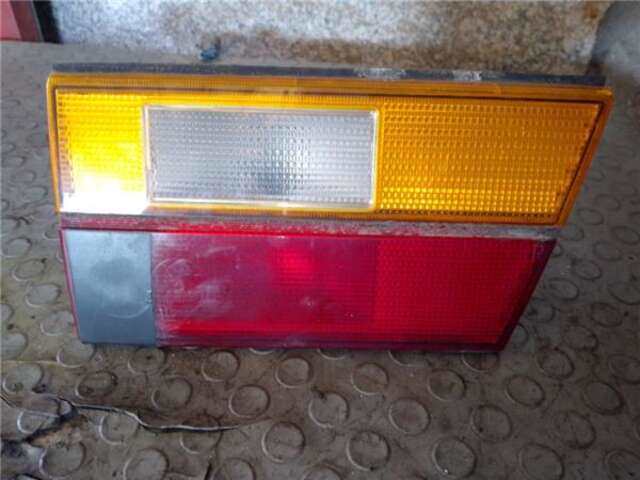 Piloto Portón Derecho Volkswagen Passat 1.8