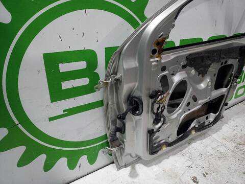 Foto 3ª: Puerta Delantera Derecha Ford Focus TREND 101CV [FFDA] (1998)