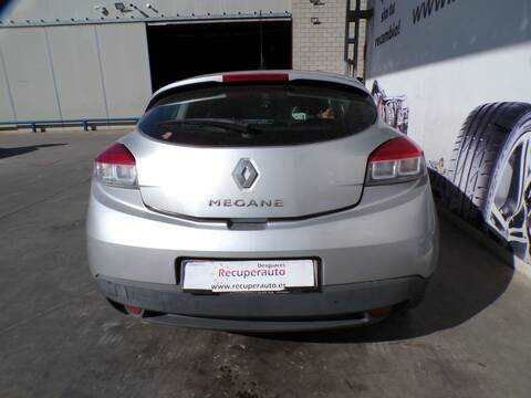 Paragolpes Trasero Renault Megane K4M858 III COUPE
