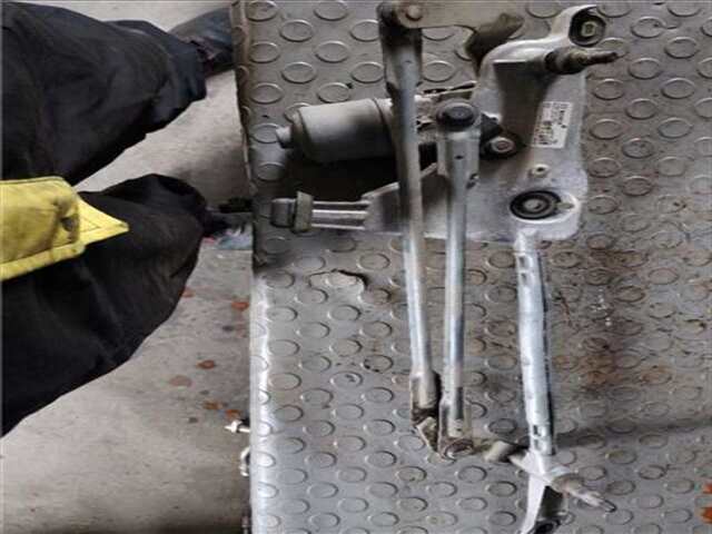 Foto 2ª: Motor Limpia Delantero Peugeot 308 1.6 ACTIVE [1.6 LTR. - 85 KW 16V E-HDI FAP] [9h05]