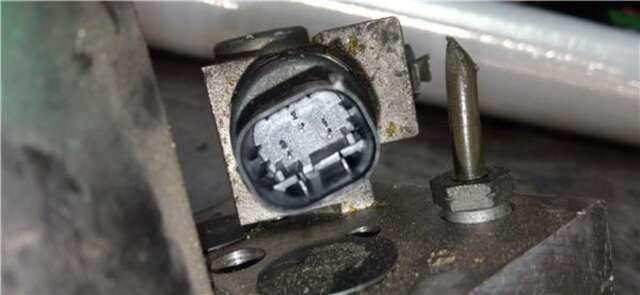 Foto 3ª: Abs Mercedes Clase E 180 2.6 240 (210.062) [2.6 LTR. - 125 KW CAT] [M 112.914]