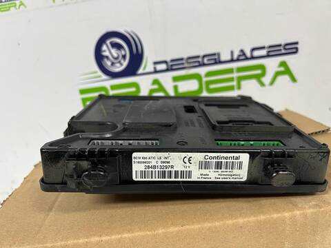 Foto 2ª: Caja Reles Fusibles Renault Megane DYNAMIQUE III COUPE 131CV 96KW [F9Q872] (2009)