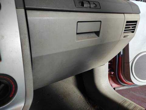 Guantera Dodge Caliber BSY