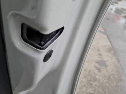 Cerradura Puerta Delantera Derecha Volkswagen Polo LIFE 95CV 70KW