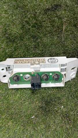 Foto 4ª: Caja Reles Fusibles Jeep Cherokee 2.5 TD XJ SPORT 99 [DM52] (1999)