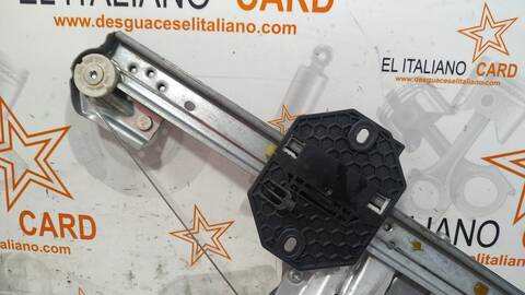 Foto 4ª: Elevalunas Eléctrico Delantero Derecho Dacia Sandero STEPWAY ESSENTIAL 101CV 74KW [H4DD4] (2020)