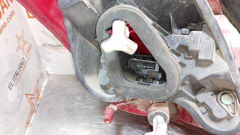 Foto 4ª: Piloto Trasero Derecho Peugeot 308 CONFORT 109CV 80KW [9HX O 9H01] (2009)