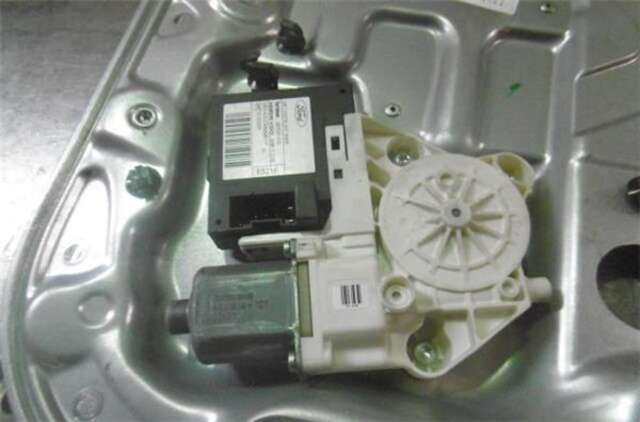Elevalunas Eléctrico Trasero Derecho Ford Focus 2.0 TDCI