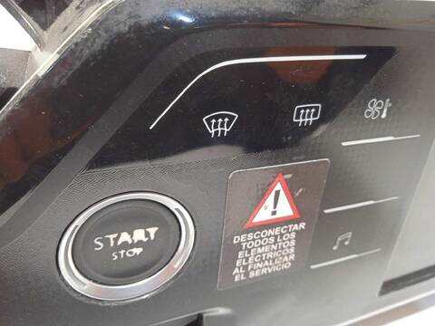 Foto 3ª: Pantalla Multifuncion Citroen C4 1.2 12V E-THP - PURETECH PICASSO 130CV 96KW [HN02] (2018)