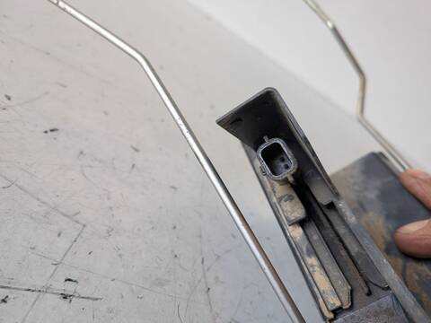 Foto 3ª: Cerradura Puerta Delantera Izquierda Dacia Sandero K9K612 (2013)