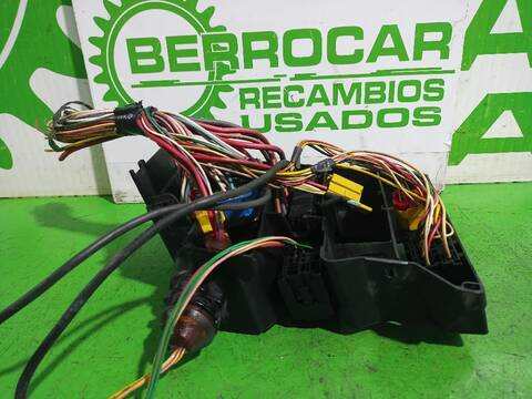 Foto 2ª: Caja Reles Fusibles Citroen Xsara 1.9 D SX 68CV [DJYXUD9A] (1997)