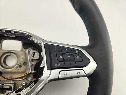 Foto 4ª: Volante Volkswagen Golf STYLE 115CV [DXDE] (2024)