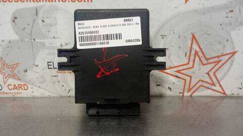 Foto 2ª: Caja Reles Fusibles Mercedes Clase R 280 R 350 CDI 4-MATIC 251.022) 224CV 165KW [OM642950] (2006)