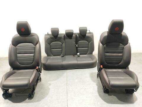 Asientos Traseros Mg ZS 1.0 T-GDI 111CV 82KW