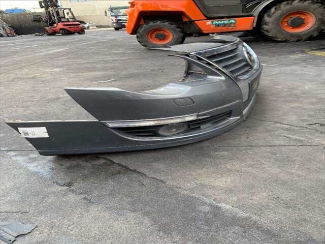 Foto 2ª: Paragolpes Delantero Volkswagen Passat 2.0 TDI140CV BERLINA [BKP] (2006)