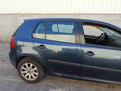 Puerta Trasera Derecha Volkswagen Golf VERSION INDEFINIDA