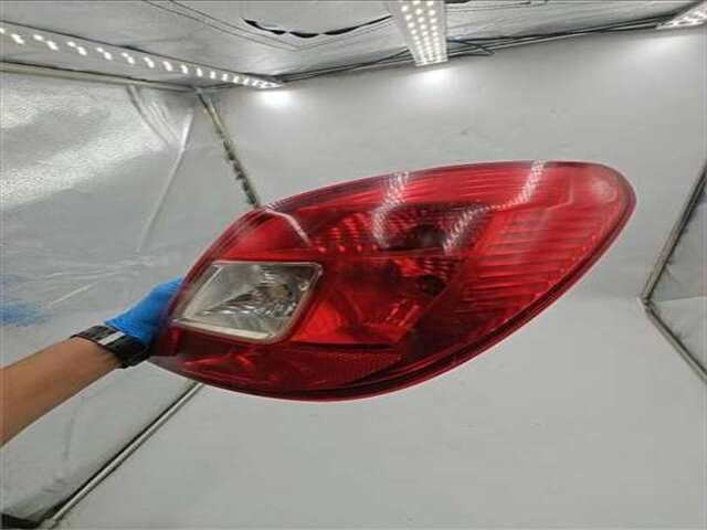 Foto 3ª: Piloto Trasero Derecho Opel Corsa 1.2 ESSENTIA [1.2 LTR. - 63 KW CAT (A 12 XER - LDC)] [A 12 XER / LDC]
