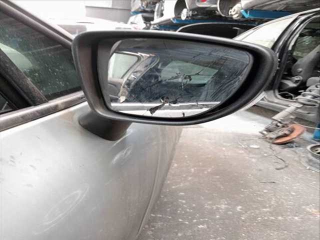 Retrovisor Derecho Renault Clio AUTHENTIQUE 76CV