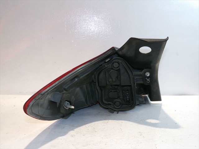 Foto 3ª: Piloto Trasero Derecho Renault Megane 1.5 DCI 2008-2013 [K9KG8] (2009)