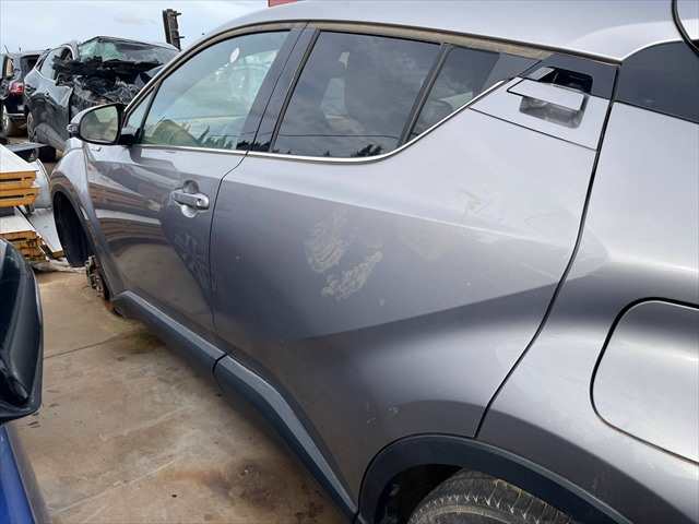 Foto 2ª: Puerta Trasera Izquierda Toyota CHR 1.8 G HYBRID [2ZR] (2019)