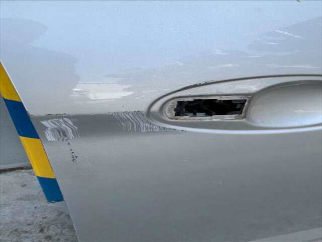 Foto 2ª: Puerta Delantera Derecha Ford C Max 2.0 TDCI 140CV/103KW C MAX/GRANDDXA CB7) DESDE 08/2010 HASTA 04 [UFDB] (2011)