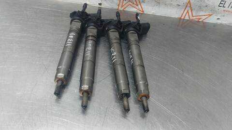 Foto 3ª: Inyectores Mercedes Vito 109 CDI LARGO 639.603) 95CV 70KW [646980] (2007)