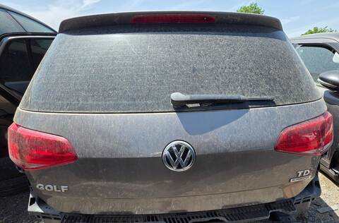 Portón Volkswagen Golf CLHA