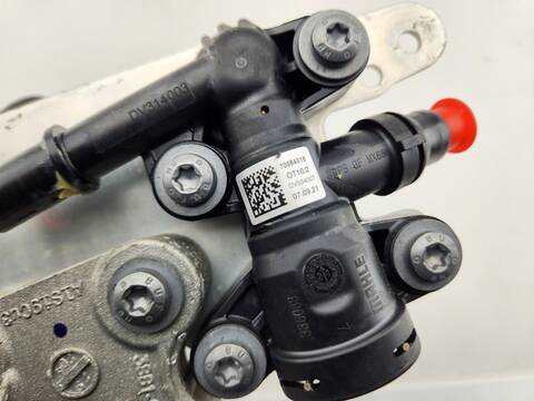 Foto 4ª: Radiador Aceite Bmw Serie 3 315 330D XDRIVE SPORT LINE 4P) BERLINA 265CV [B57D30A] (2022)