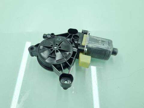 Foto 3ª: Elevalunas Eléctrico Delantero Izquierdo Audi A1 30 TFSI BASICO 116CV 85KW [DKRF] (2020)