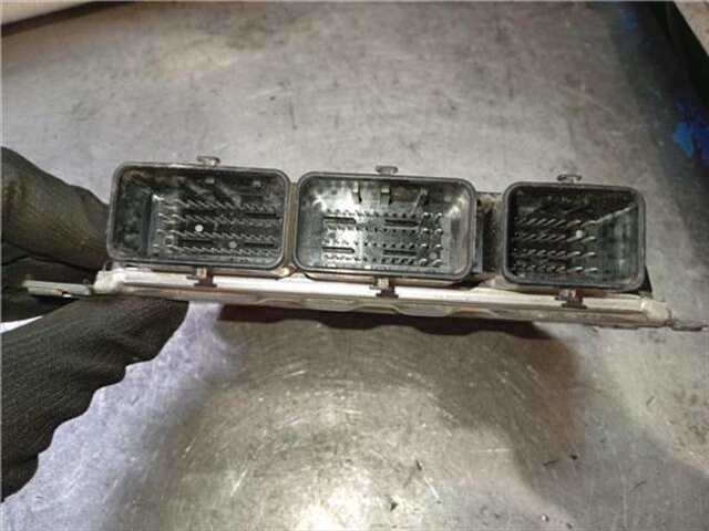 Foto 3ª: Centralita Motor ECU Renault Clio 1.2 AUTHENTIQUE [1.2 LTR. - 54 KW 16V]