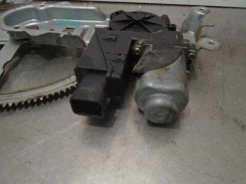 Foto 3ª: Elevalunas Eléctrico Delantero Izquierdo Opel Corsa 1.2 16V CAT Z 12 XE - LW4) 75CV 55KW [Z12XE] (2001)