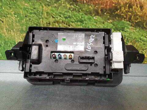 Foto 3ª: Sistema GPS Renault Megane BUSINESS BERLINA 95CV 70KW III BERLINA 5 P [K9KR846] (2015)