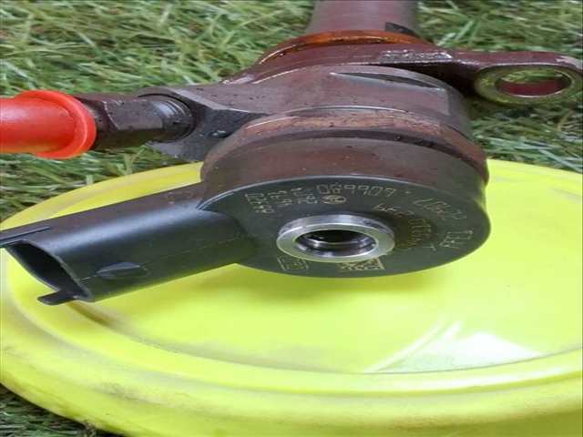 Foto 3ª: Inyectores Citroen Jumpy 1.6 HDI 90 27 L1H1 FURGON [1 6 LTR. - 66 KW 16V HDI] 90CV [9HU] (2008)