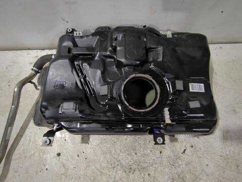 Foto 3ª: Deposito de Combustible Mercedes Clase B 150 B 180 CDI - D 246.212) 109CV [OM 607.951 (K9K)] (2011)